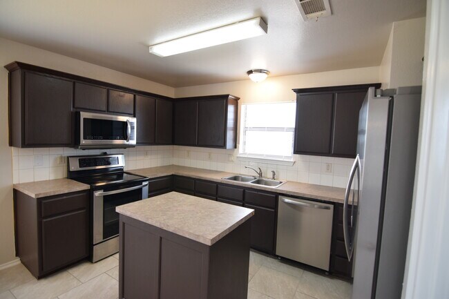 Building Photo - 1311 Marlee Cir