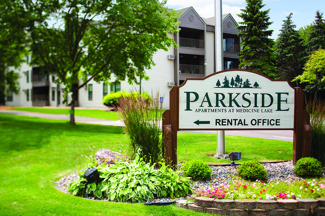 Building Photo - Parkside at Medicine Lake