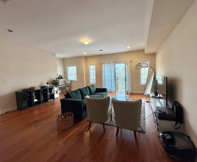 Building Photo - 313 Frank E Rodgers Blvd N