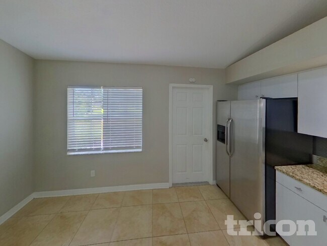 Building Photo - 5197 Brickell Dr