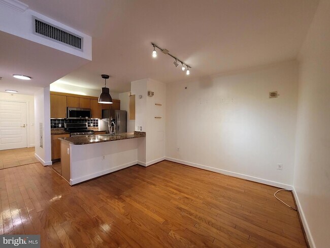 Photo - 616 E Street NW Unit 1007 Apartment