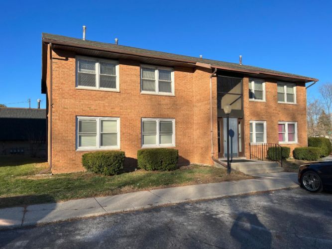 356 Mayfield Ave Unit B, Valparaiso, IN 46383 Condo for Rent in