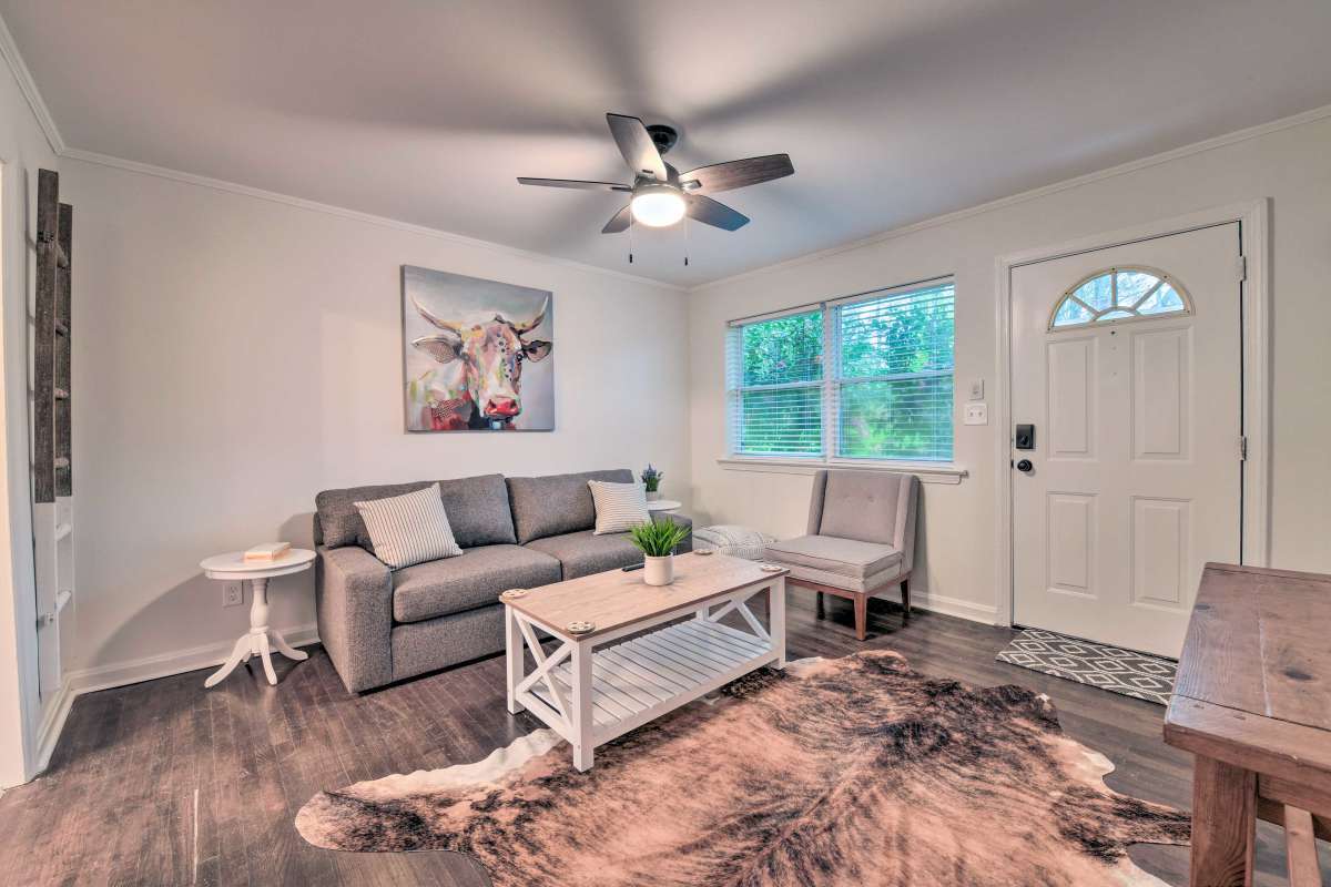 Living Room - 3407 Coldstream Ln