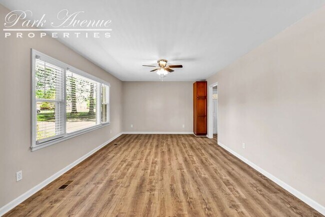 Building Photo - 5501 Rockwood Rd