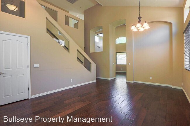 Building Photo - 4 br, 2.5 bath House - 10402 E. Saltillo Dr.
