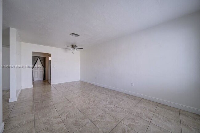 Building Photo - 11250 SW 7th St