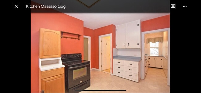 Building Photo - 468 Massasoit Rd