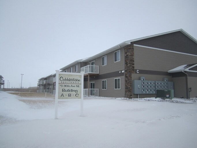 Cobblestone Apartments Minot, ND