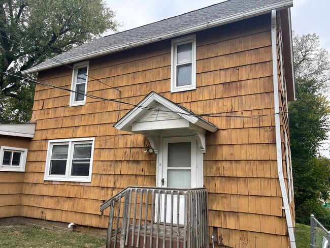 Building Photo - 2600-2613 13th Ave