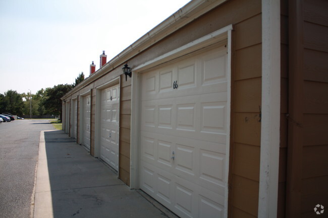 Garage - Village Park at Cedarbrooke