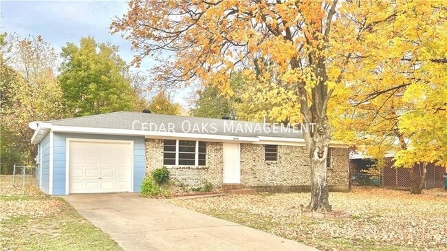 Photo - 2400 Dogwood Pl House