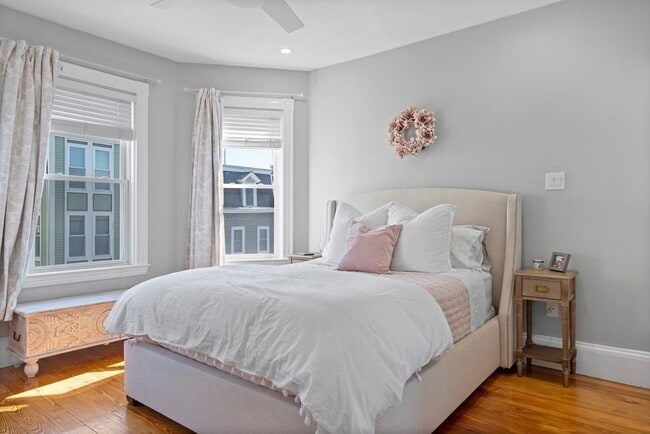 Foto del edificio - 89 Old Harbor St