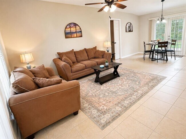 Foto del edificio - 6401 NW 66th Ave
