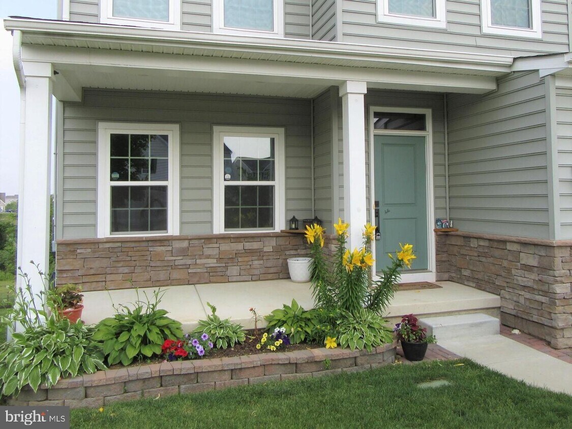Primary Photo - 1250 Hook Dr