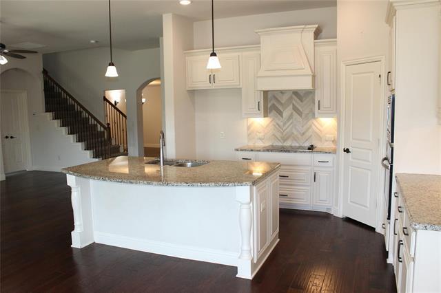 Foto del edificio - 520 Stillwater Dr