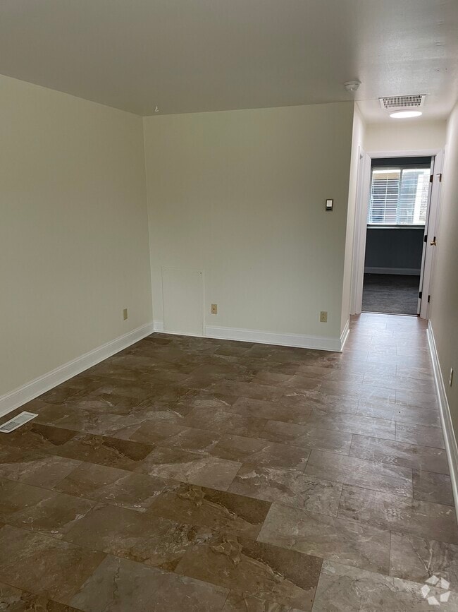 Building Photo - 4707 Croftshire Dr