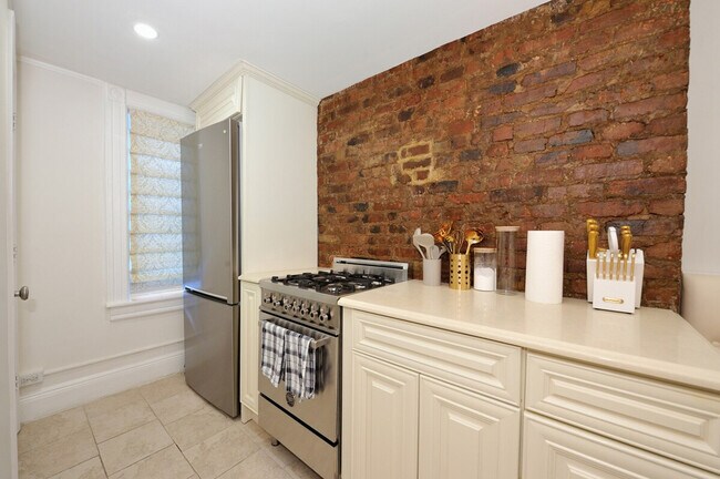 Foto del edificio - 400 Broome St