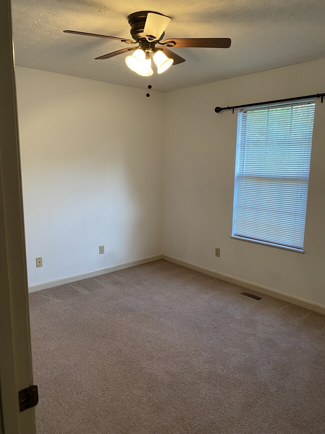Building Photo - 229 Doughty Dr