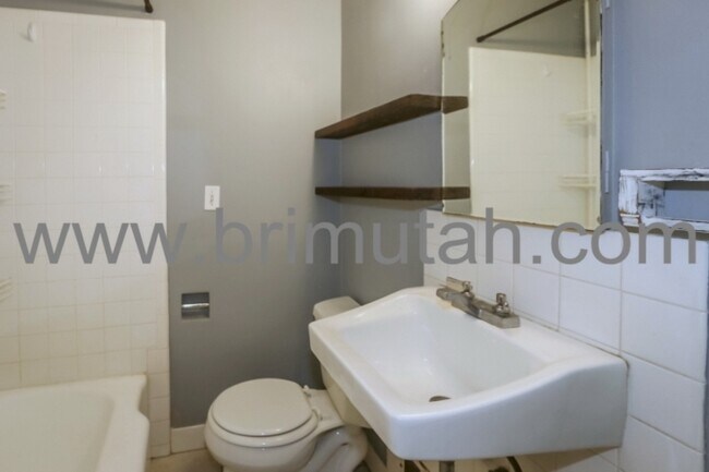 Building Photo - 3558 S 2000 E