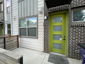 Building Photo - 4100 E Iliff Ave