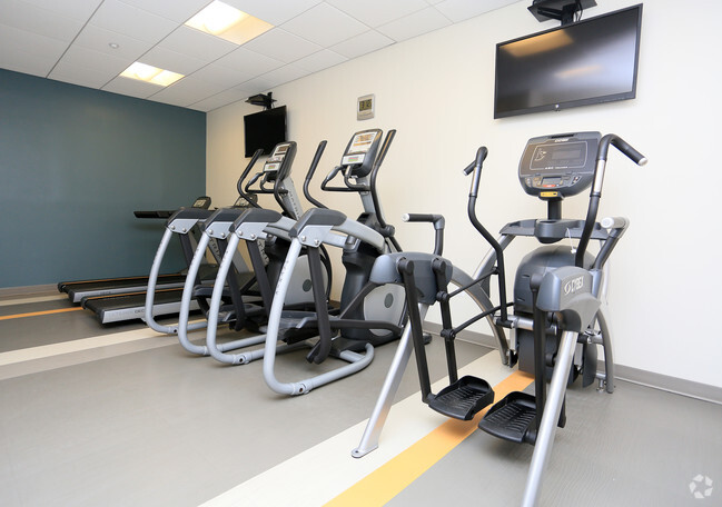 Fitness Center - The Severn