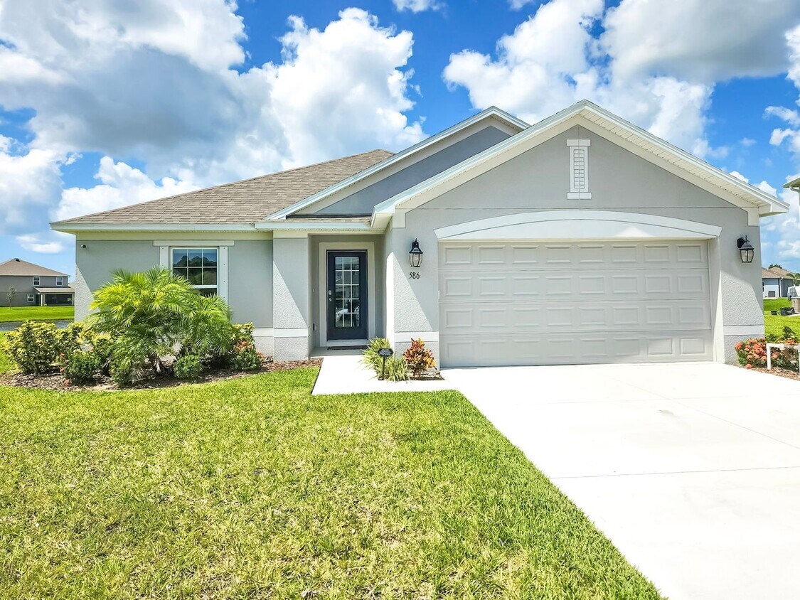 Primary Photo - 3 Bedroom 2 Bathroom House For Rent in Bay...