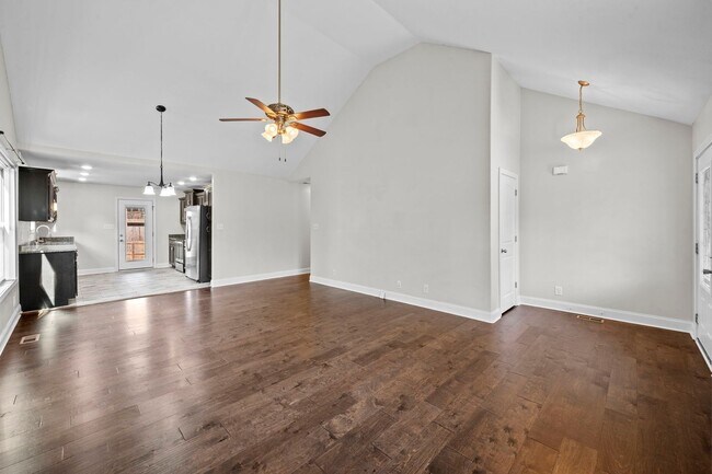 Foto del edificio - Single-Family in Oak Grove