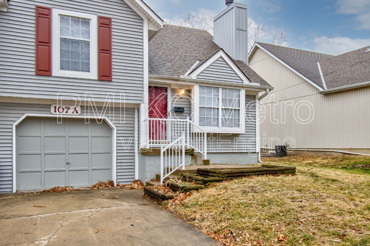 Foto principal - 107 NE Maggie Ave