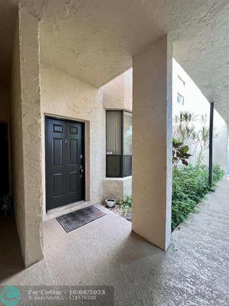 Building Photo - 7472 La Paz Blvd