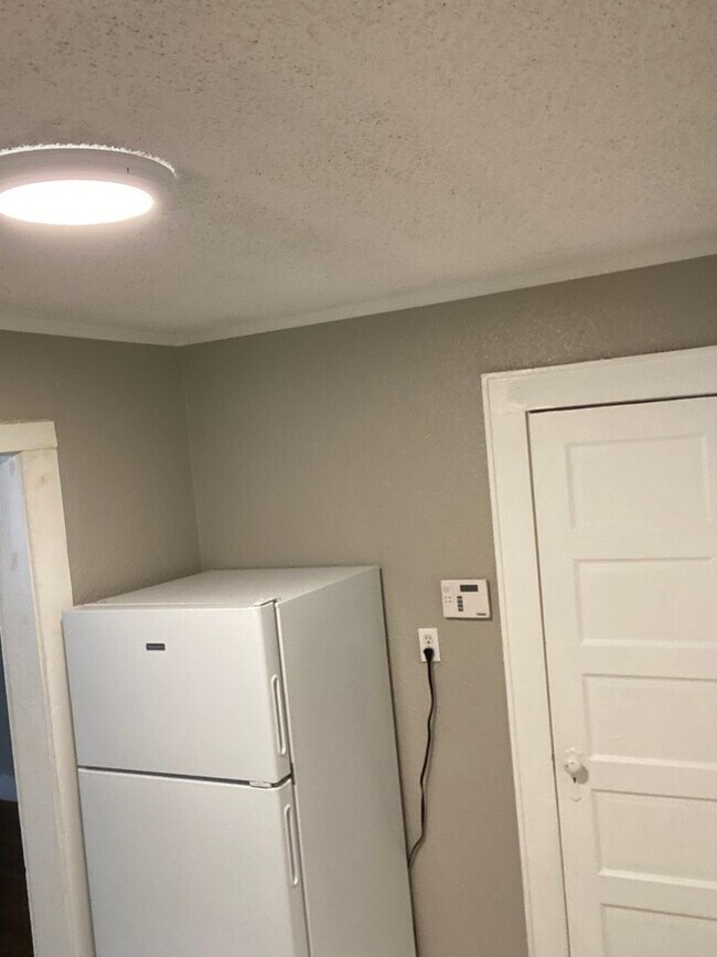 Building Photo - Cozy 1 Bed 1 Bath