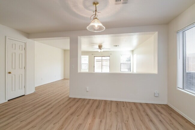 Building Photo - 7401 S 30th Ave