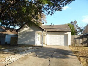 Building Photo - 1209 Green Valley Cove
