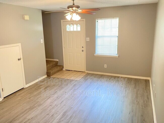 Building Photo - 3741 New Covington Pike