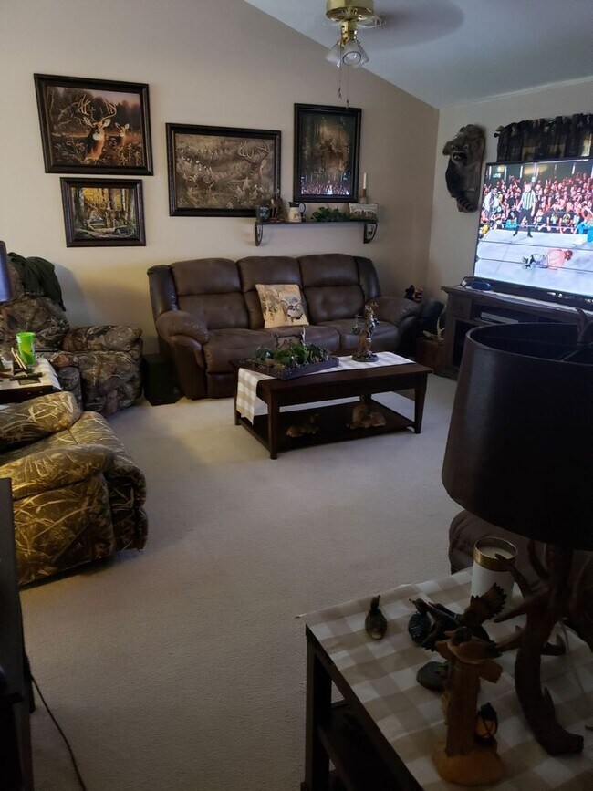 Foto del edificio - 3 Bedroom - 2.5 Bath Home in the HEART of ...