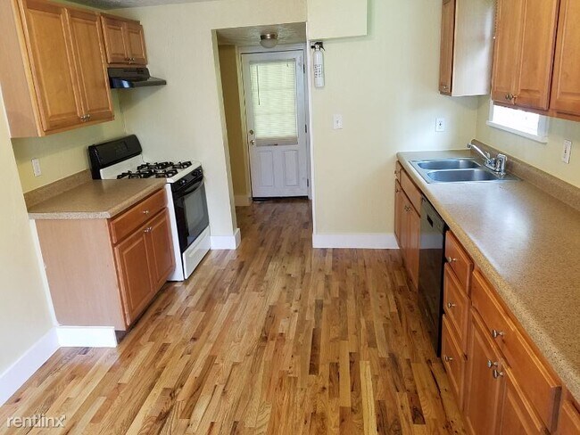 Foto del edificio - 3 br, 1.5 bath House - 5042 Walton Rd