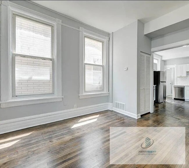 Building Photo - 2926 S Wallace St