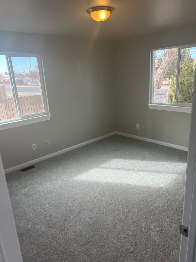 Foto del edificio - Great 3 Bedroom 2 Bath unit