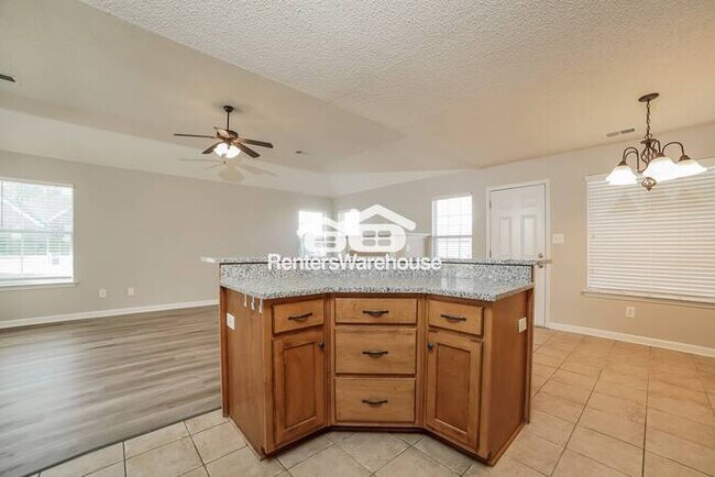 Building Photo - Amazing Southaven Home