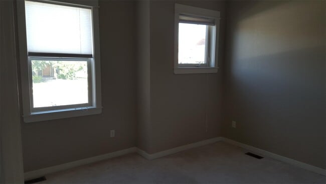 Building Photo - 146 Kimball Ave