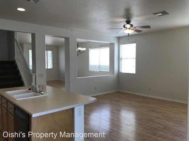Building Photo - 4 br, 3 bath House - 9560 W Mesa Vista Ave