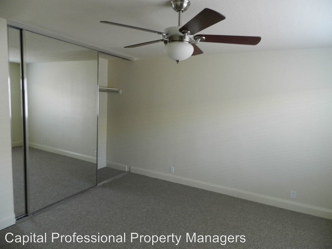 Building Photo - 3 br, 2 bath Apartment - 1440 Oakdale #4