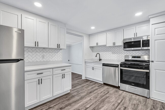 Building Photo - Avalon Townhomes