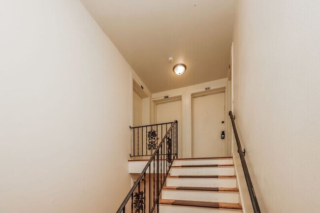 Foto del edificio - 3611-3625 Charlotte Dr