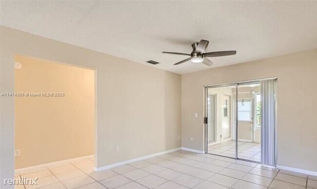 Foto del edificio - 3 br, 2 bath House - 10800 Stacey Ln