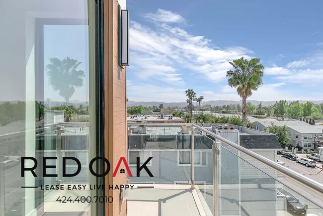 Foto del edificio - 12444 Chandler Blvd