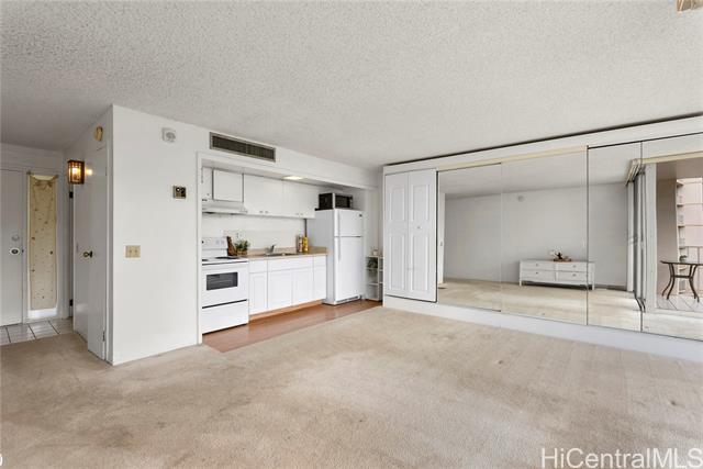 Building Photo - 84-680-680 Kili Dr