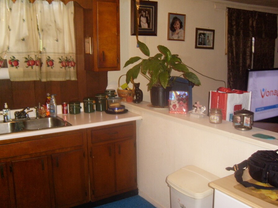 Building Photo - 391 Chestnut Ridge Rd
