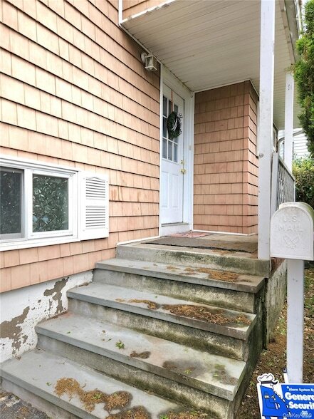 Building Photo - 11 Howard St