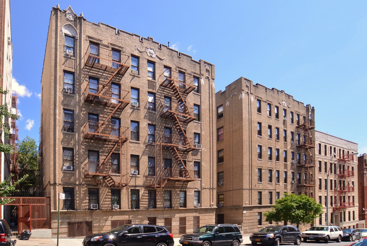 Foto principal - 975 E 181st St
