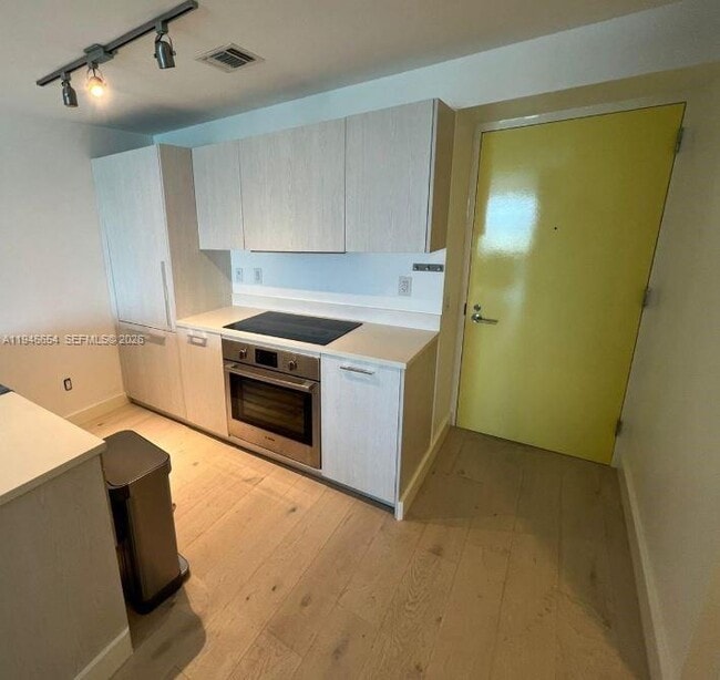 Foto del edificio - 501 NE 31st St